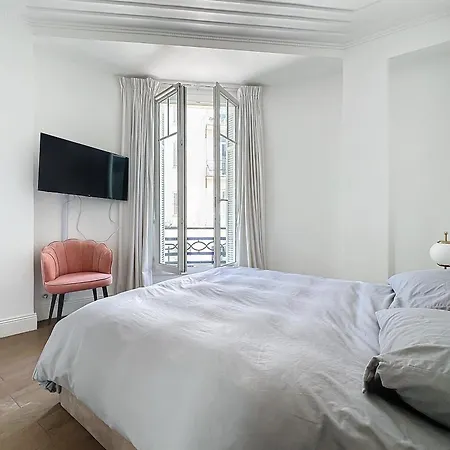 Apartment Intuition - 2 Pieces - Carre D Or *
